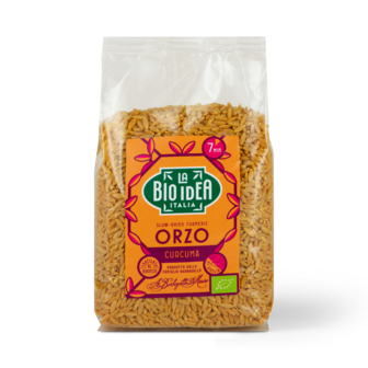 Orzo kurkuma en zwarte peper