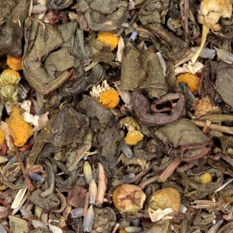 Onthaasten: groene thee met kruiden